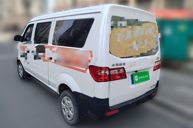 Used Jinbei Hiace X30 2023 1.5L Super-Comfortable Passenger Van 5/6/7-Seater Non-Air-Conditioned Version Model SWC15M