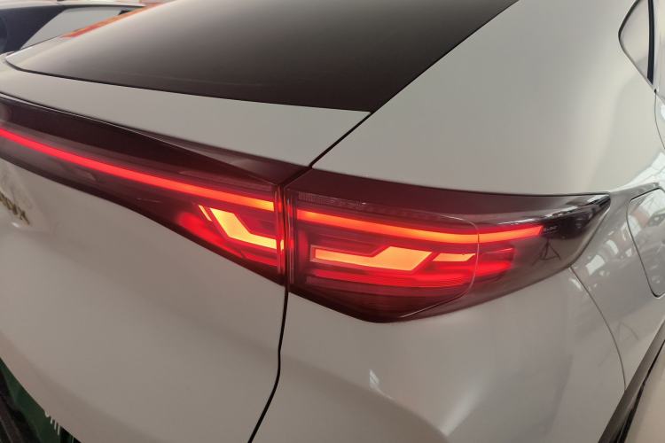 Used Volkswagen ID.UNYX 2024 Pro Long-Range Version
