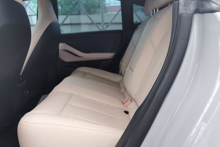 Used Nio ET5 2022 75 kWh Interior 4