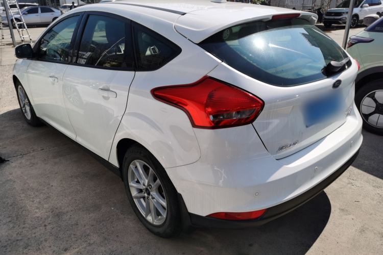 Used Ford Focus 2017 Hatchback EcoBoost 125 Manual – Ultra-Performance Style SmartDrive Edition
