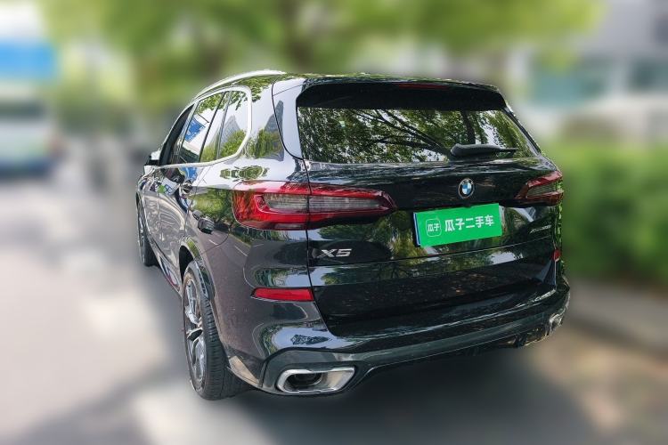 Used BMW X5 2022 xDrive 30Li Luxury M Sport Package
