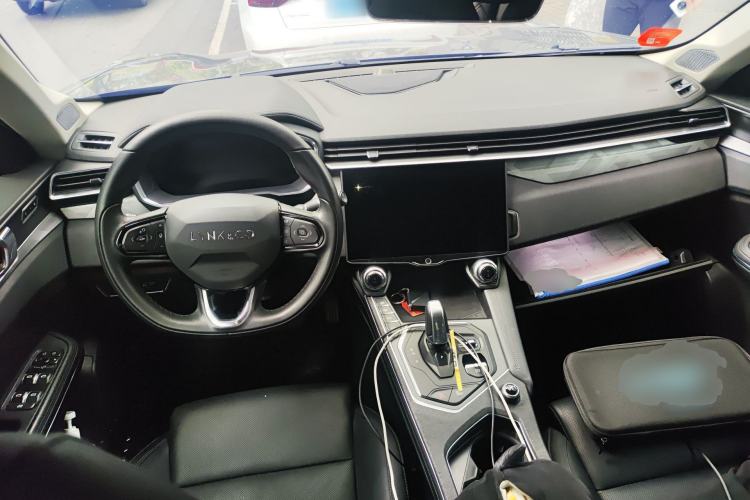 Used Lynk & Co 01 2021 2.0TD Two-Wheel-Drive Pro Trim Center Console