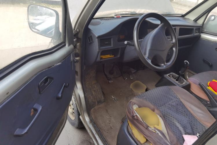 Used Wuling Zhiguang 2013 1.0L Practical Version Driver Seat