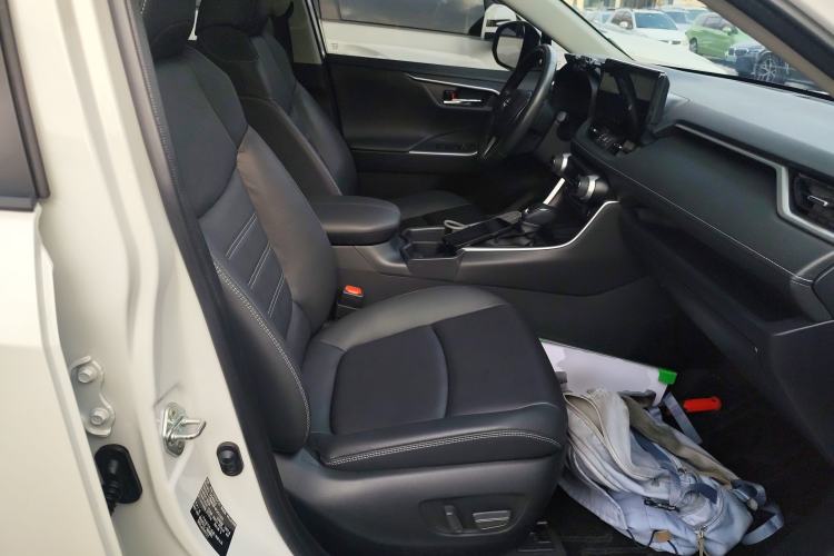 Used Toyota RAV4 2023 2.0L CVT Two-Wheel Drive Fashion Plus Edition
