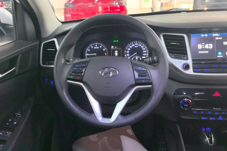 Used Hyundai Tucson 2015 1.6T Dual-Clutch Two-Wheel-Drive Smart Model
