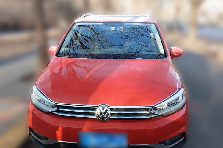 Used Volkswagen Touran 2018 Volkswagen Touran L 280TSI DSG Luxury Edition 6-seater
