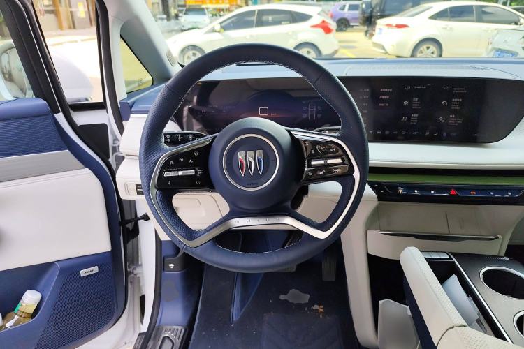 Used Buick GL8 New Energy 2024 Lu Zun Luxury Edition 7-Seater
