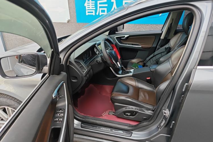 Used Volvo XC60 2015 T5 Smart Upgrade Model Driver Seat