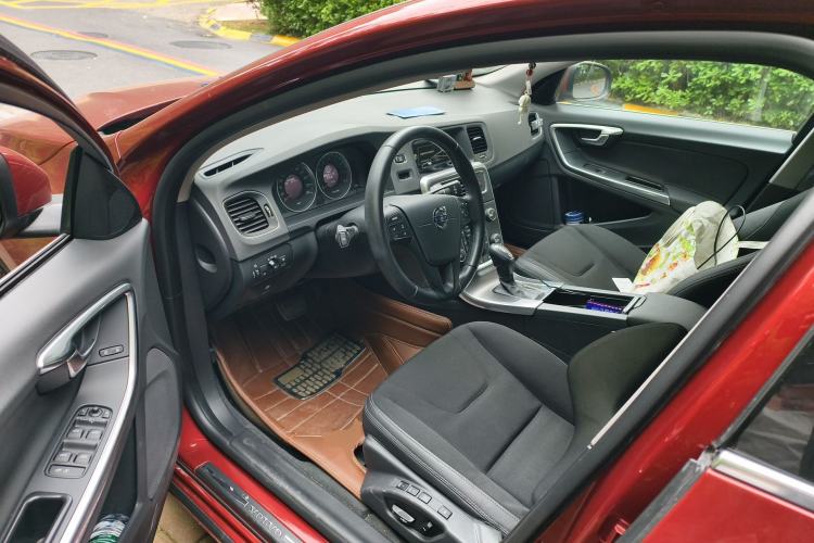 Used Volvo S60 2013 T5 Smart Edition