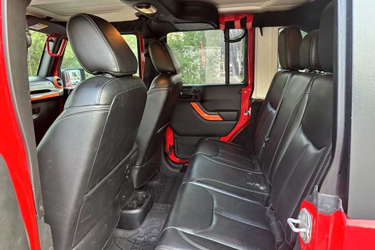 Used Jeep Wrangler 2017 3.0L Sahara Four-Door Comfort Edition
