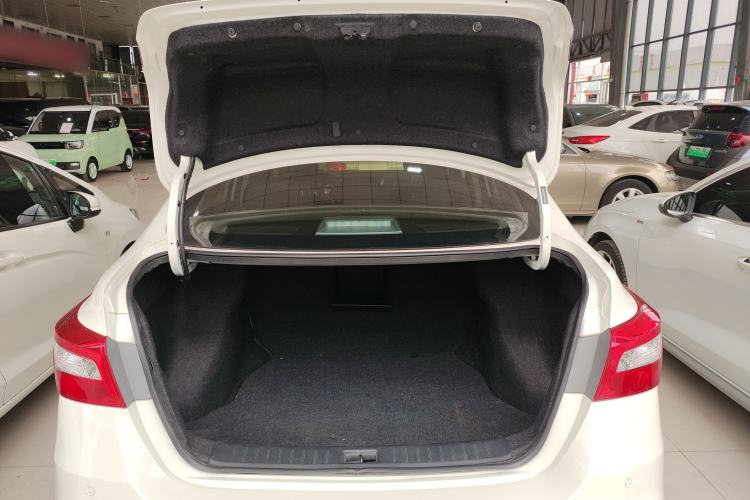 Used Nissan Sylphy 2019 1.6XV CVT Smart Connect Luxury Edition China VI Standard
