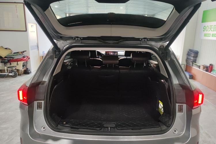 Used Wey VV6 2020 2.0T Two-Wheel Drive Smart Protection+