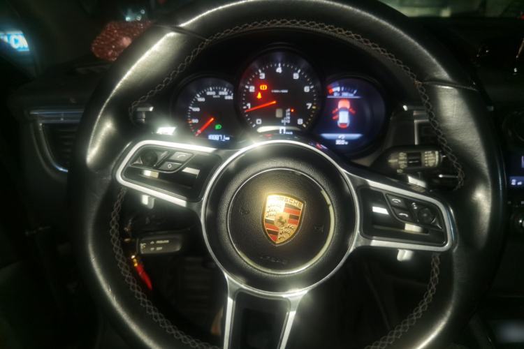 Used Porsche Macan 2017 Macan 2.0T Steering Wheel