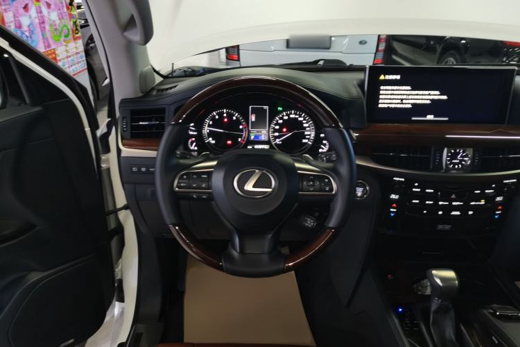 Used Lexus LX 2019 570 Dynamic Luxury Edition
