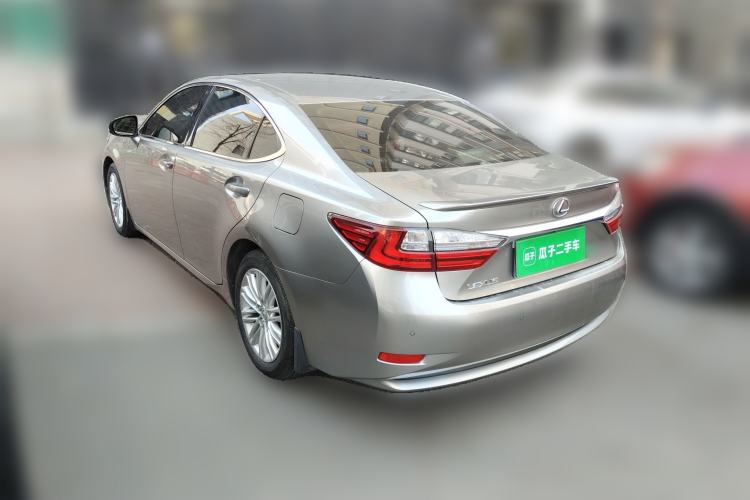Used Lexus ES 2015 200 Comfort Edition Rear Left 45 Deg