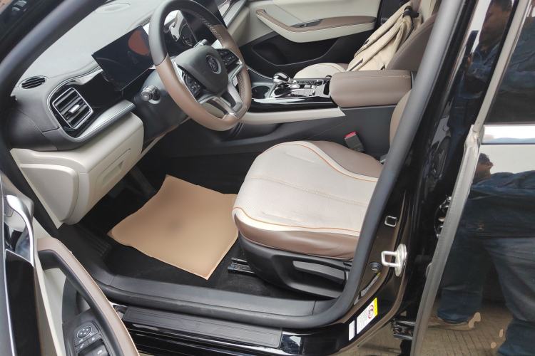 Used BYD Qin PLUS 2024 Honor Edition EV 420KM Leading Model
