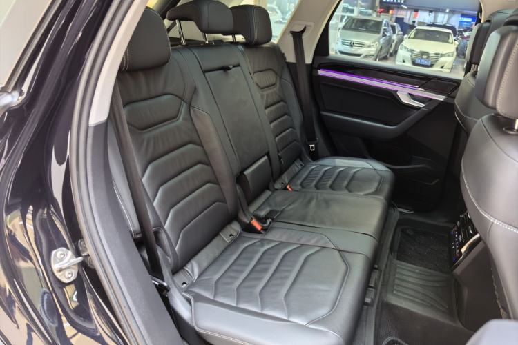 Used Volkswagen Touareg New Energy 2021 eHybrid Interior 5