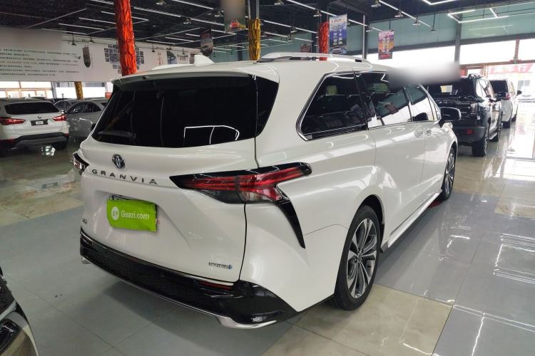 Used Toyota Granvia 2023 2.5L Hybrid Prestige PLUS Edition
