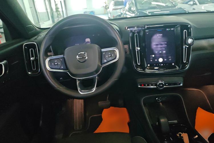 Used Volvo XC40 New Energy 2023 Long-Range PRO Version Steering Wheel