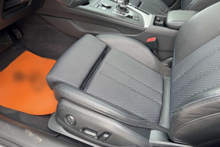 Used Audi A4L 2018 30th Anniversary Edition 40 TFSI Sport Edition