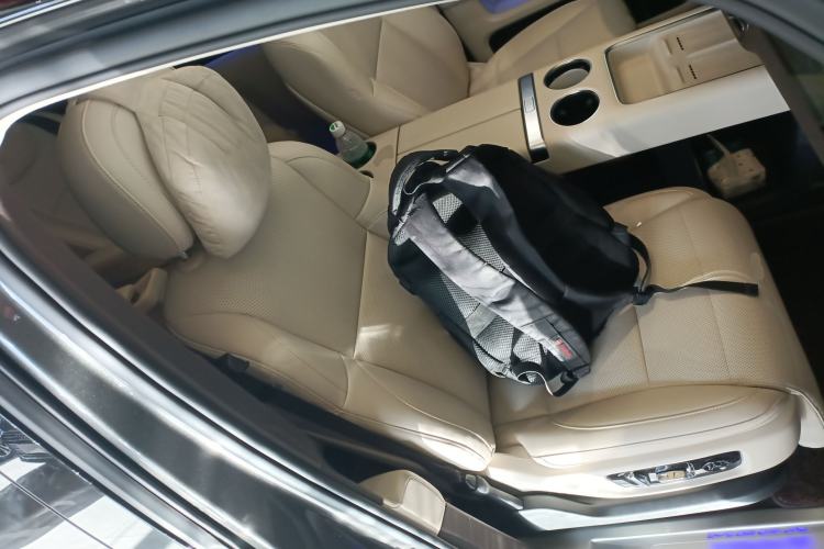 Used Li Auto MEGA 2024 Ultra Model
