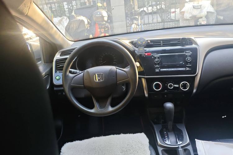 Used Honda City 2015 1.5L CVT Luxury Edition