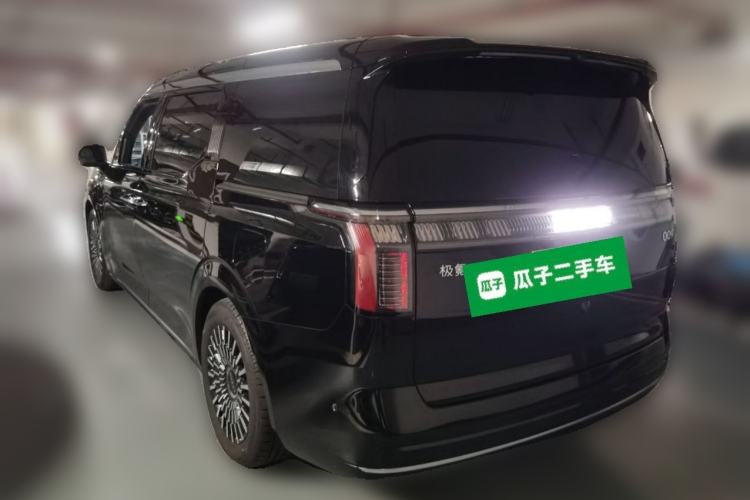 Used Zeekr 009 2024 7-Seater Aisle Version 108 kWh Rear Left 45 Deg