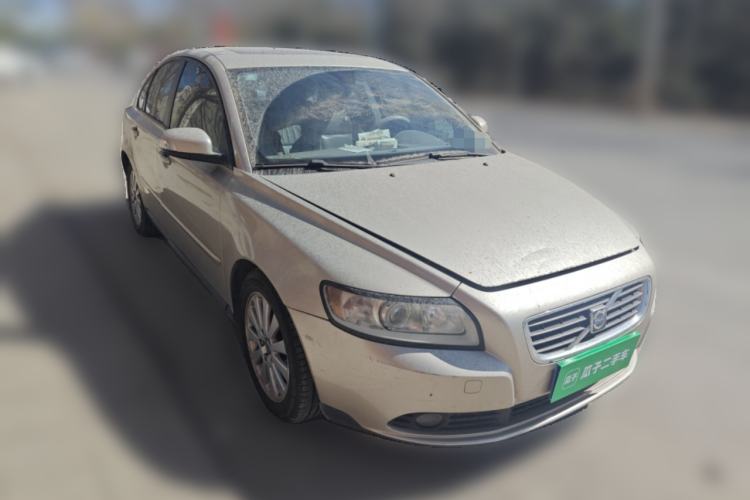 Used Volvo S40 2006 2.4i
