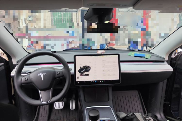 Used Tesla Model Y 2024 Rear-Wheel-Drive Version Center Console