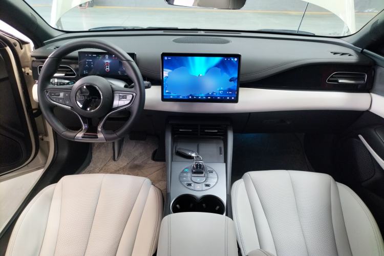 Used BYD Seal 06 New Energy 2025 DM-i Smart Drive 120KM Prestige Model Center Console