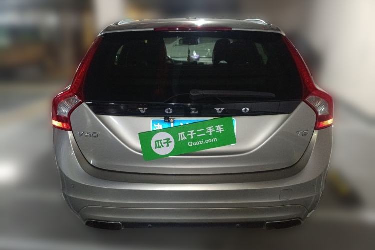 Used Volvo V60 2015 T5 Zhiyi Edition
