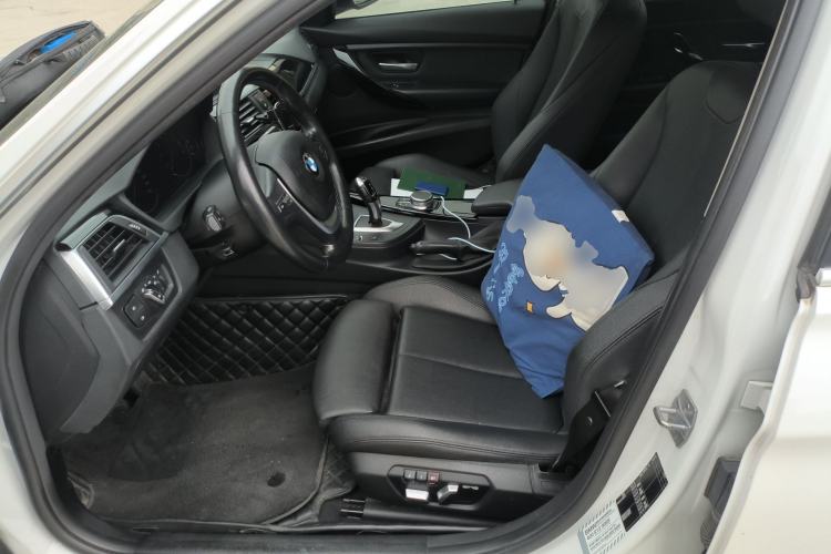 Used BMW 3 Series 2019 320Li Fashion Model Left Front Seat