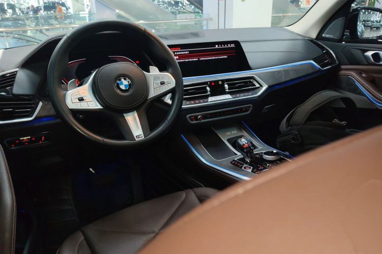 Used BMW X5 2022 Restyled xDrive 30Li Luxury Version M Sport Package
