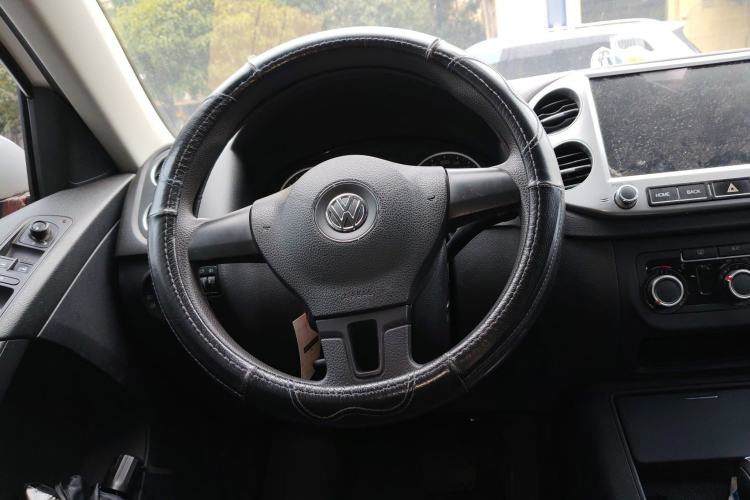 Used Volkswagen Tiguan L 2016 280TSI Automatic Two-Wheel-Drive Silk Road Style Edition
