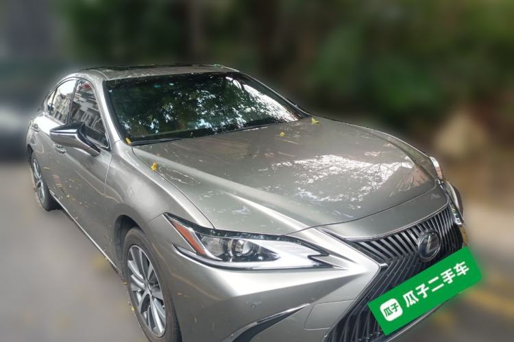 Used Lexus ES 2020 300h Premier Edition