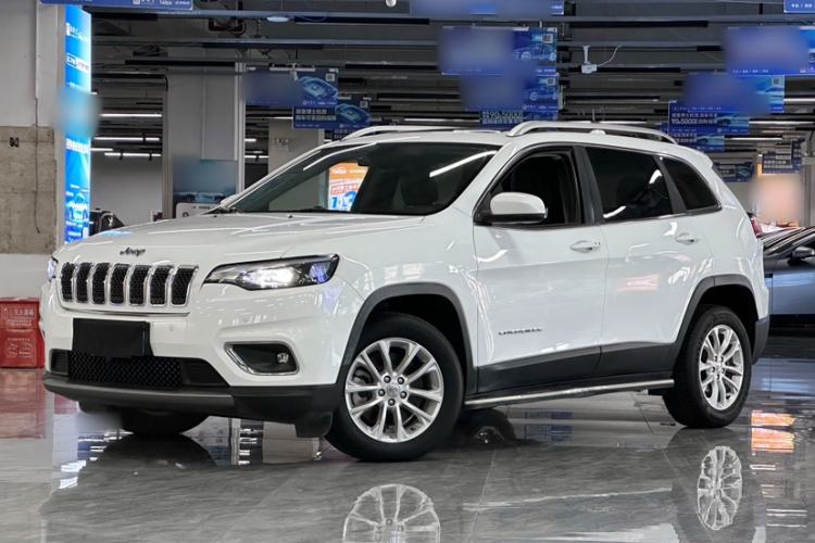 Used Jeep Cherokee 2019 2.0T Two-Wheel Drive Smart Enjoyment Version China VI
