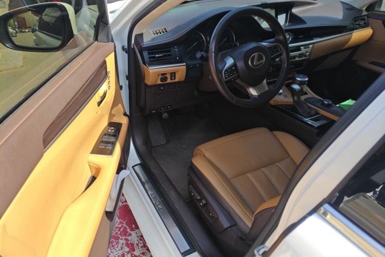 Used Lexus ES 2015 250 Elegant Edition
