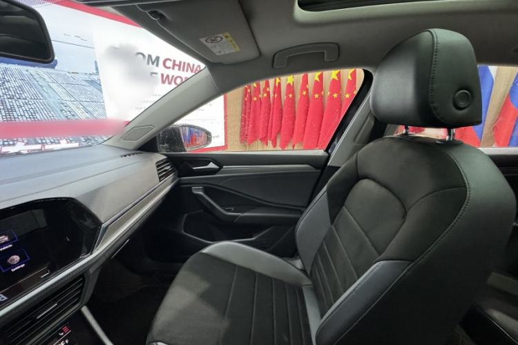 Used Volkswagen Sagitar 2021 280TSI DSG Luxury Smart Connectivity Edition Interior 11