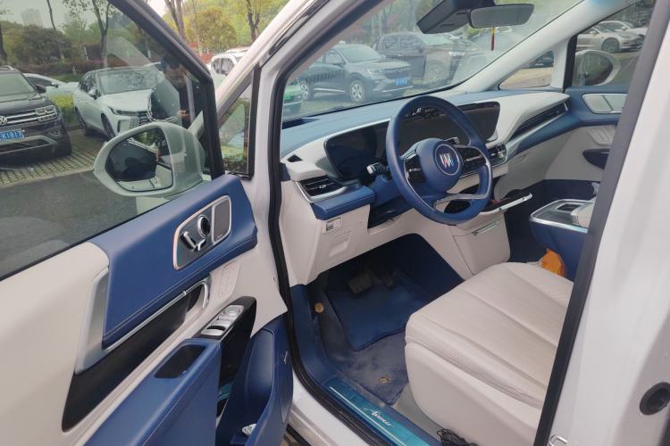 Used Buick Century 2023 2.0T Six-Seater Yinshi Edition Driver Seat