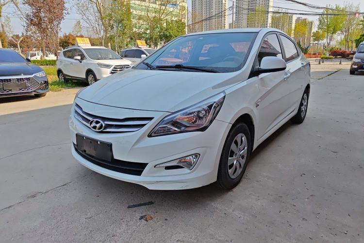 Used Hyundai Verna (older generation) 2014 1.4L Manual Smart GLS Trim