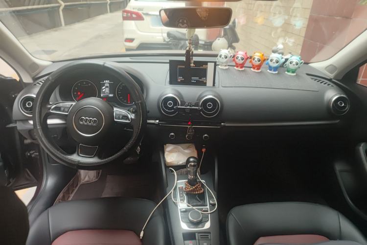 Used Audi A3 2016 Sportback 35 TFSI Ambition Center Console