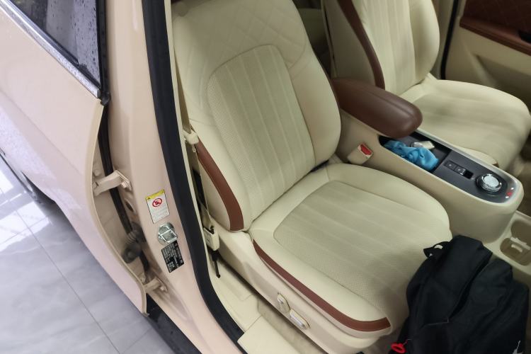 Used ORA Good Cat 2022 Morandi Edition 400km Standard Range Premium Version Lithium-Ion Battery