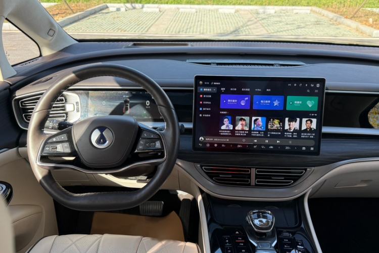 Used Denza D9 2024 DM-i 980 Four-Wheel Drive Flagship Model