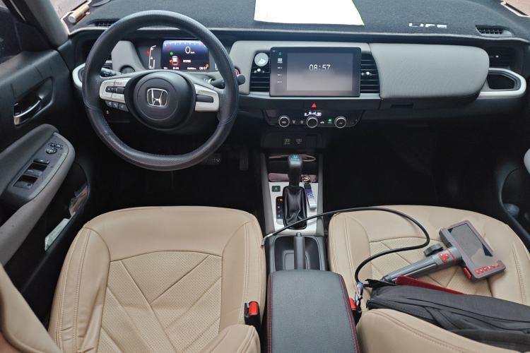 Used Honda LIFE 2021 1.5L CVT CRO-S Fun Edition Center Console
