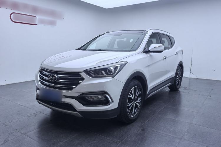 Used Hyundai Santa Fe 2017 2.0T Automatic Two-Wheel Drive Smart Version 7 Seats