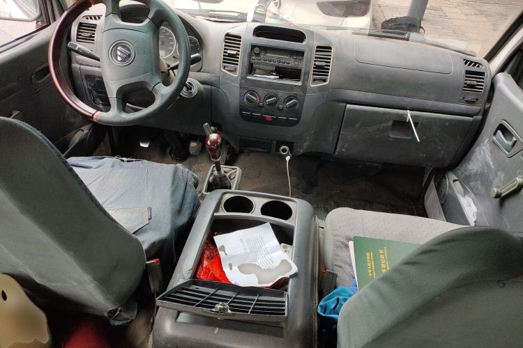 Used Foton Scenic 2014 2.0L Express Standard Long-Wheelbase Low-Roof Version 491EQ4A
