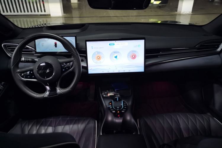 Used BYD Seal 2022 700 km Long-Range Rear-Wheel-Drive Version Center Console