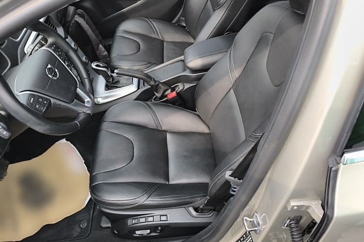 Used Volvo V40 2017 T3 Zhiya Edition