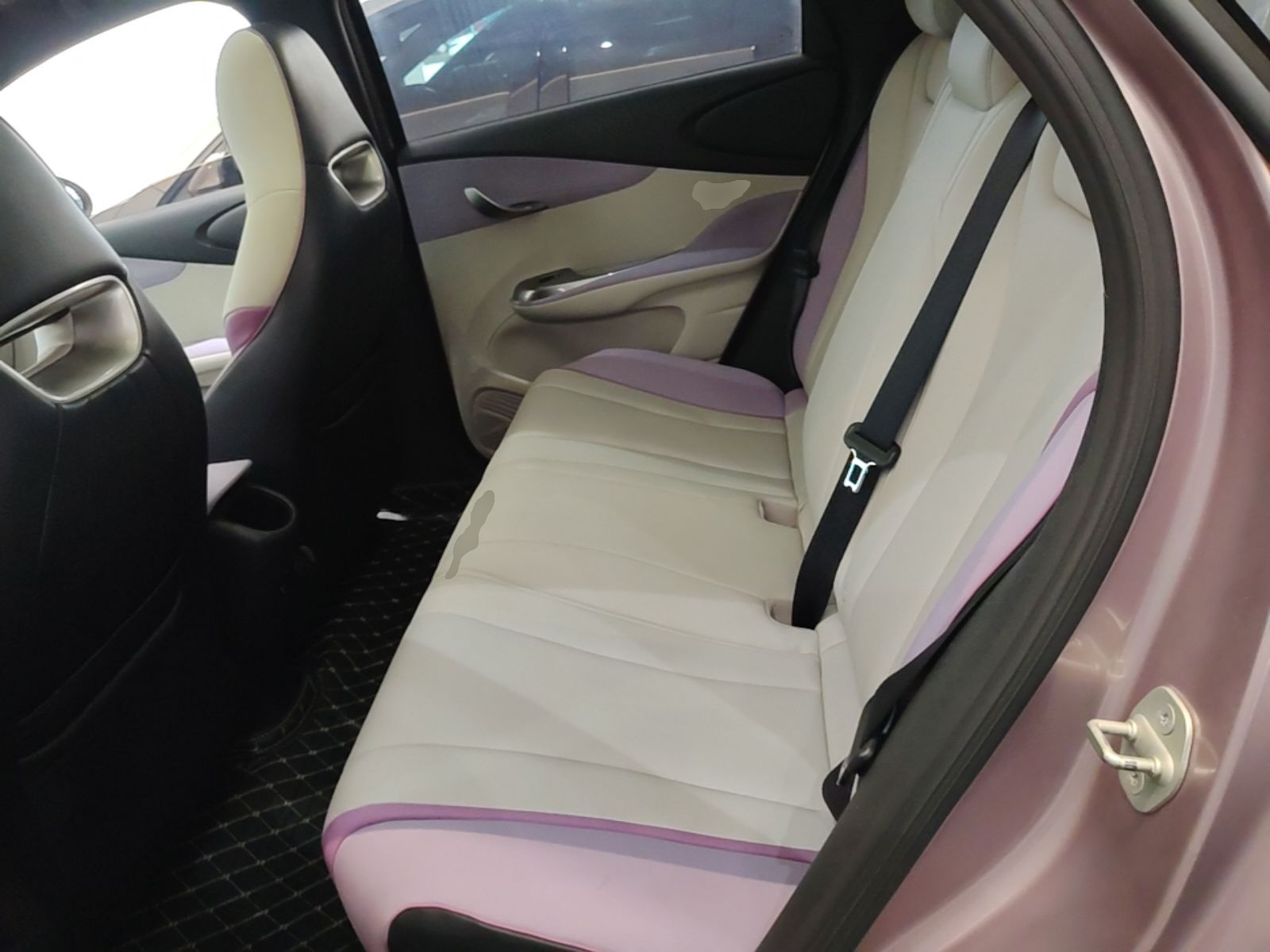 BYD Dolphin 2021 405 km Fashion Edition — снимка 20