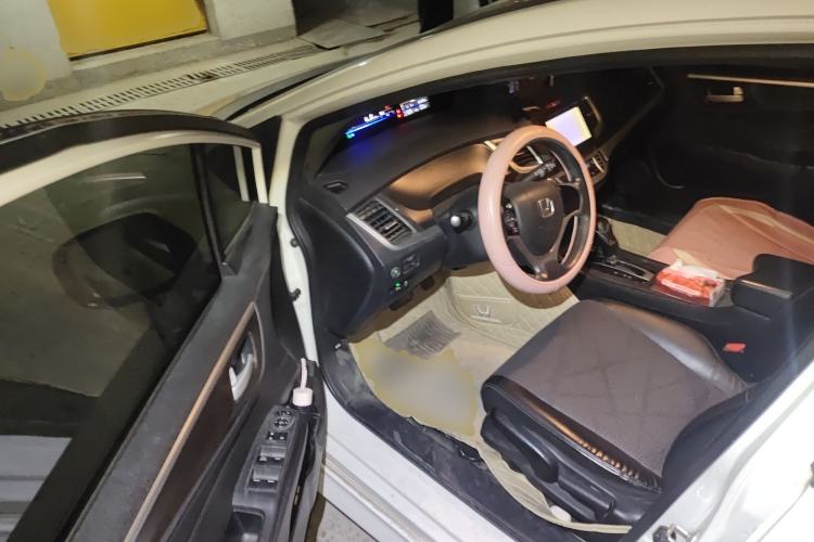 Used Honda Jade 2014 1.8L Automatic Comfort Elite Version 5 Seats